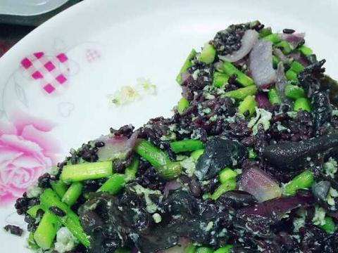 紫米蛋炒饭,黑暗料理界来袭(还是很美味的)