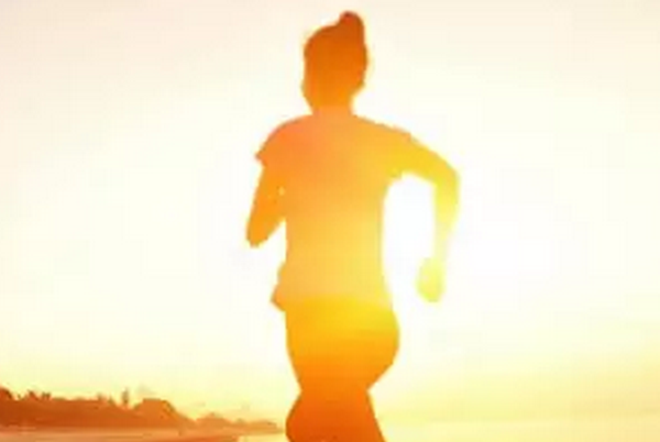 揭跑步塑形技巧 燃烧脂肪更有效|减肥