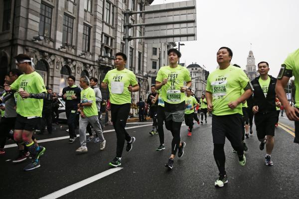 刘翔50分钟跑完10公里 赛前田径队特定跑马计划