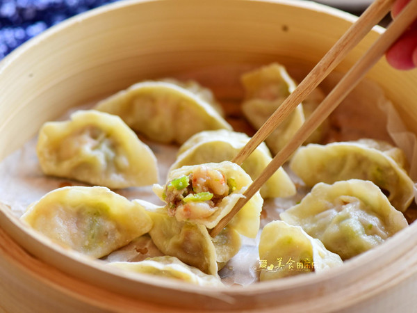 芹菜鲜虾蒸饺-立冬换种方法吃饺子大清早全然不记得今天的立冬,今天