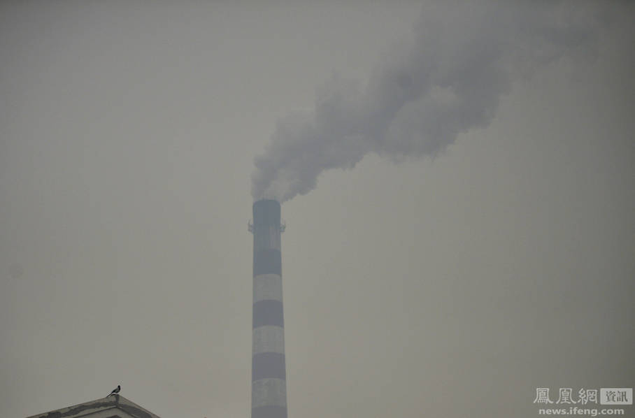 近日,东北多地迎来持续的六级严重污染天气.8日,沈阳pm2.