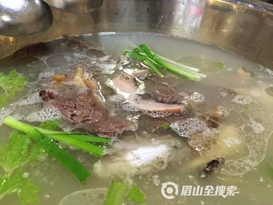 眉山知名老店 明华牛肉汤锅 冬天滋补好美味