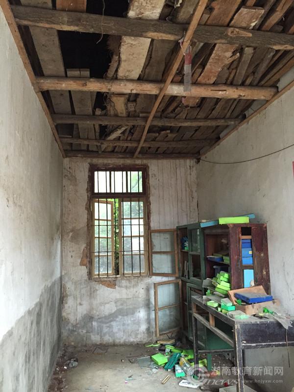 湘潭市雨湖区:一道农村"破学校"留下的难题