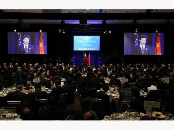 11月14日至16日,国家主席习近平将赴土耳其安塔利亚出席二十国集团(G20)领导人第十次峰会。17日至19日,习主席将赴菲律宾马尼拉出席亚太经合组织(APEC)第二十三次领导人非正式会议。这两个会议是当前全球经济治理领域重要的机制和平台。