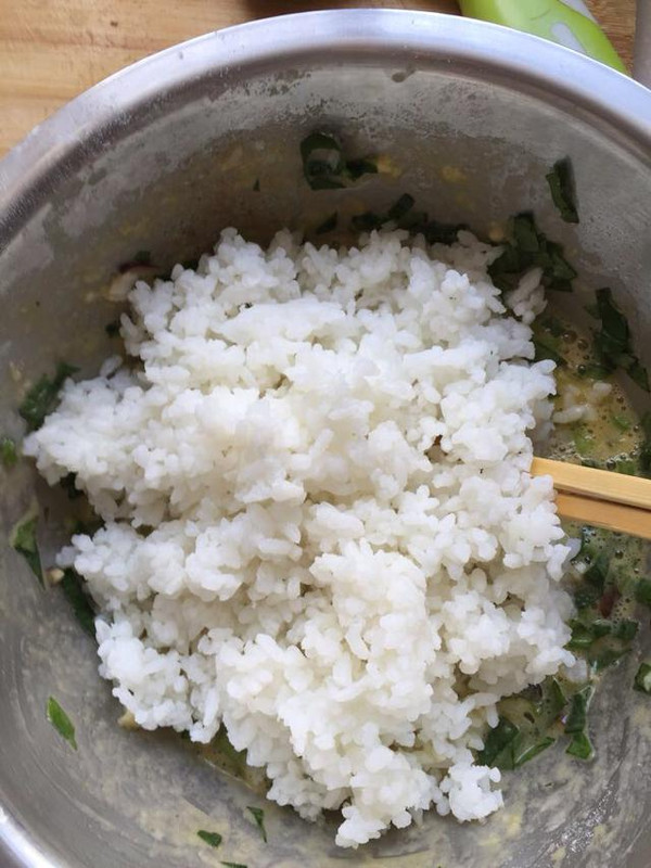 米饭剩下了怎么办?教你做美味的蔬菜米饼!