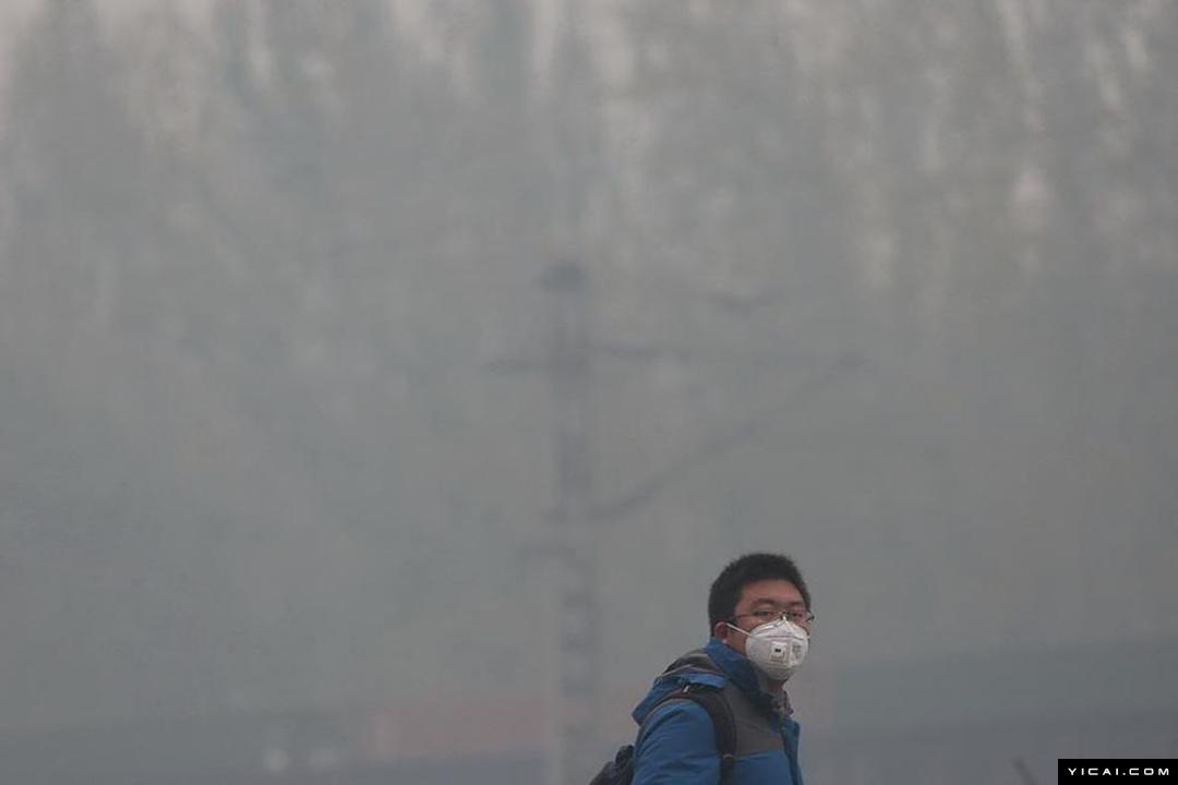 宏观经济 8日上午,记者在沈阳市街头看到,连日来的空气严重污染仍在