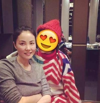 馬(ma)伊琍(li)領銜胷(xiong)部下垂(chui)被吐(tu)槽(cao)的六大女(nv)星