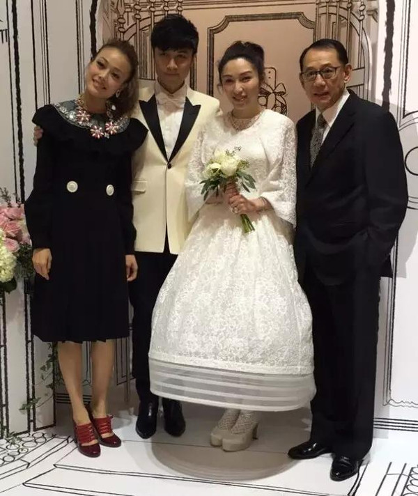 容祖儿杨受成与一对新人