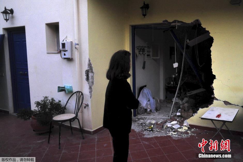 希腊莱夫卡扎岛发生6.5级地震 致2人死亡(组图