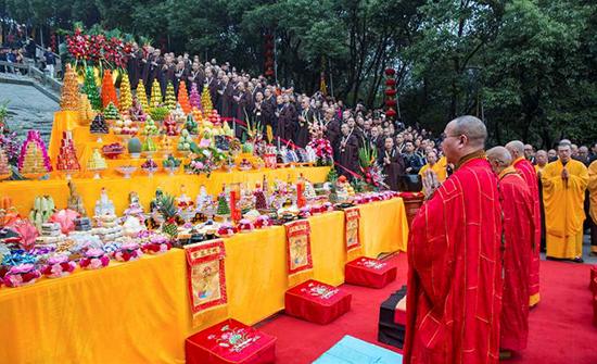 无锡灵山大佛开光十八周年感恩祈福法会举行