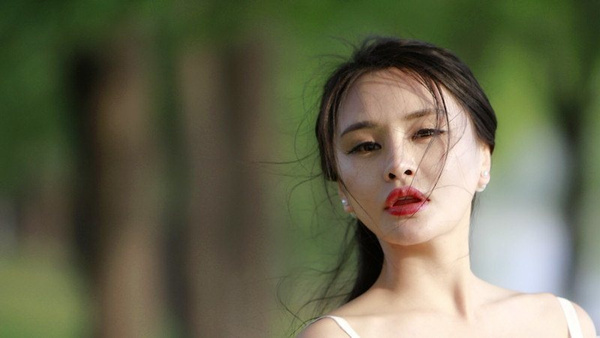 女神闫薇儿再度演绎惊悚电影
