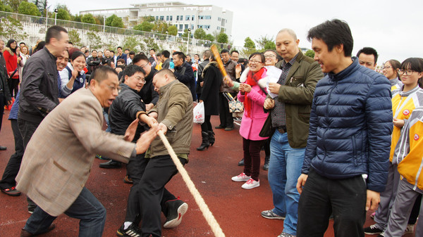 梓潼中学首届体育节隆重举行