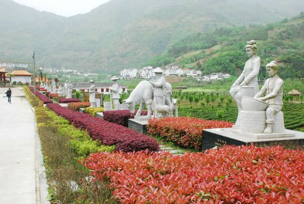 陕西安康平利县城关镇龙头村旅游工程咋成摆设工程