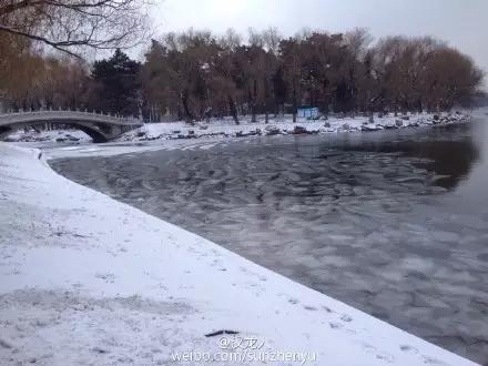 长春南湖公园雪景图