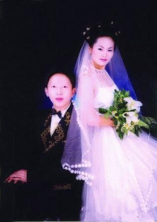 世纪婚纱照_婚纱照图片室内(3)