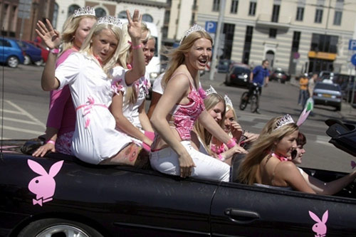 "拉脱维亚美女拉脱维亚是原苏联加盟共和国之一,拉脱维亚的