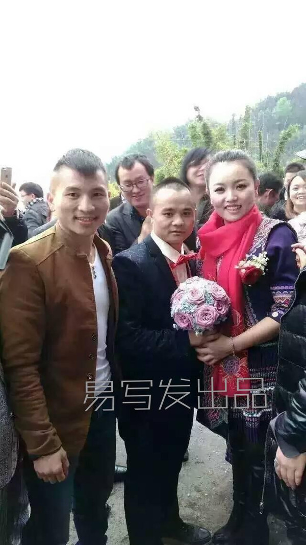 拳王熊朝忠大婚美女主播老婆首露脸