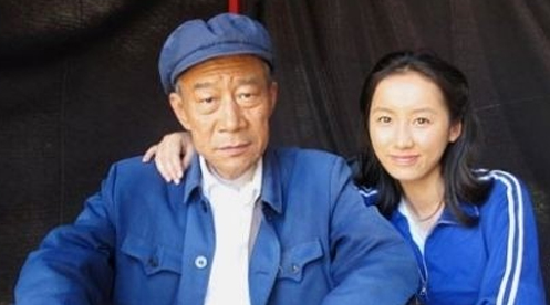 李雪健