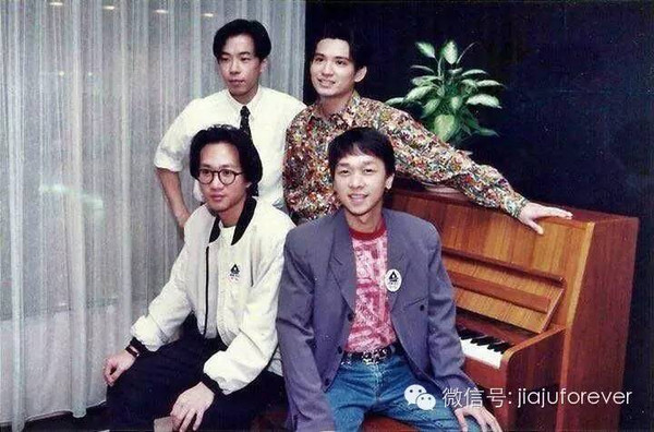 theotherdoor演奏完黄家驹被女歌迷疯狂强吻