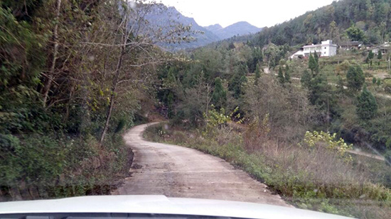 中大鼎和为四川巴中贫困山区家庭献爱心