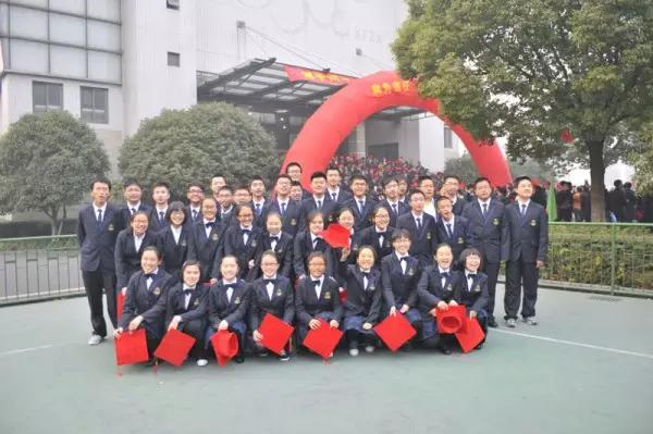 1杭州学军中学这些校服或大气端庄,或青春洋溢,或简单舒适,或沉静优雅