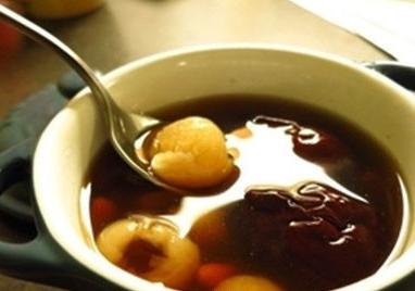 红枣桂圆枸杞红糖水,冬日暖心养生汤!