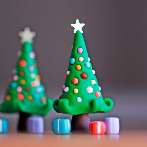 摆在桌面上一样令人惊叹:) 最简单的粘土圣诞树:用模具拓印出圣诞树的