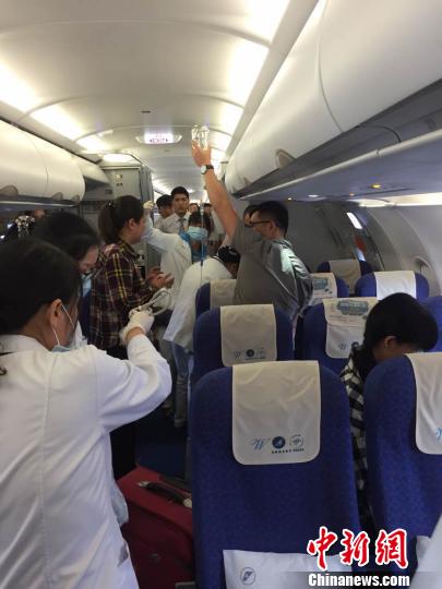 乘客机上突发疾病吐血 南航航班紧急备降广州