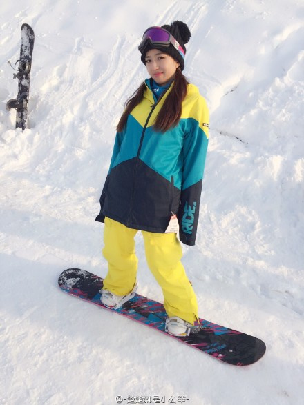 北京南山滑雪场的妹纸真的多,拍的照片咋这么