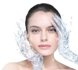 六个脸部肌肤补水保湿的最好方法