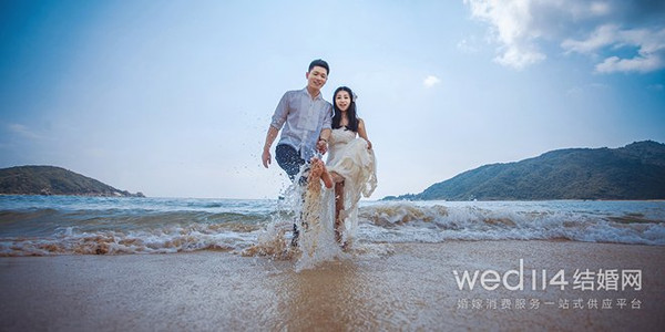 海边唯美婚纱照_海边婚纱照背影唯美