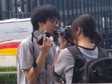 搞笑图片:你们城里的摄影师真会拍照.
