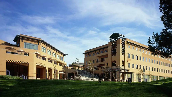 无情吐槽加州大学系统内的九所大学