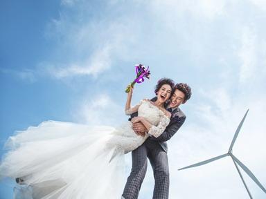 从幸福婚纱照感受新人们的温馨和浪漫