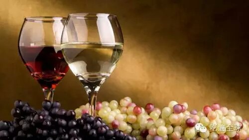 吃货必备硬常识:红白葡萄酒的区别!,白葡萄酒和