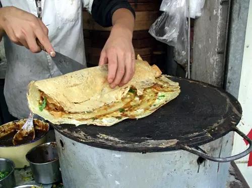 叫鲜虾炒饭——剩下那些随随便便炒的都叫扬州炒饭…… 正宗山东煎饼