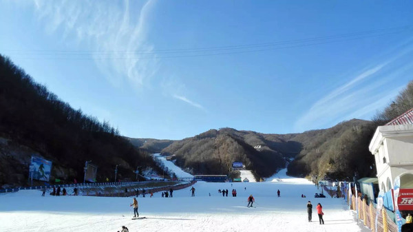 3,洛阳伏牛山滑雪场