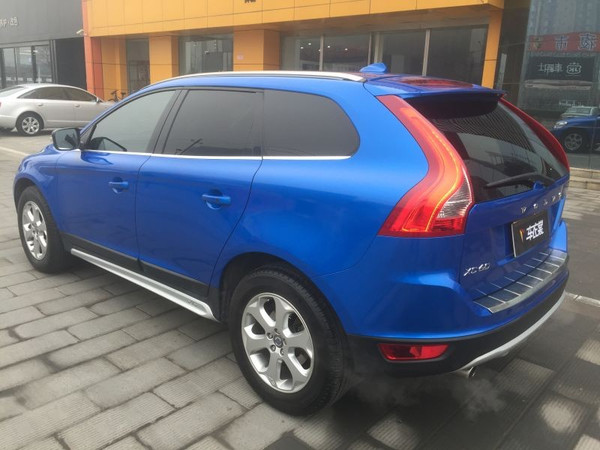 沃尔沃xc60外观改装,沃尔沃xc60改装外观 沃尔沃xc60糖果蓝车身改色贴膜