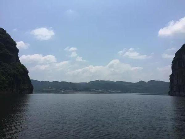 旅游 正文 进入贵州飞龙湖旅游微信自定义菜单点"手机投票"或者"相机