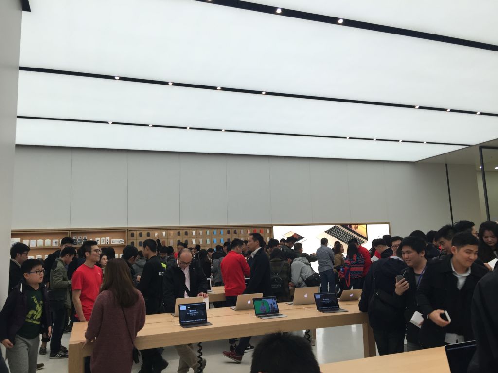 apple生南国: 苹果南宁万象城零售店开业记(组图)