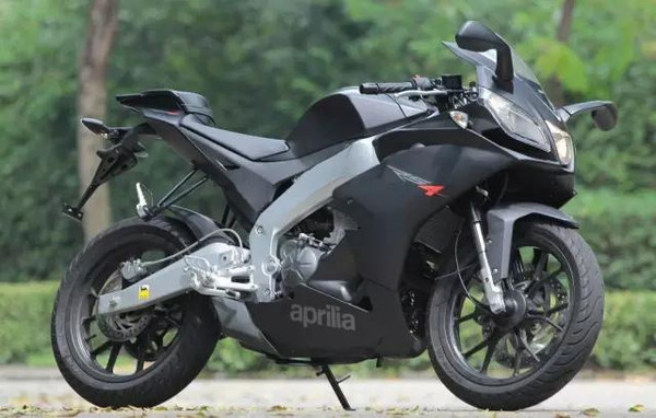 浅谈aprilia gpr 125"最强小钢炮 "_搜狐汽车_搜狐网