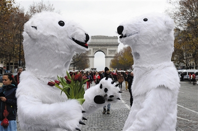 气候大会通过巴黎协定 全球平均升温控制在2℃