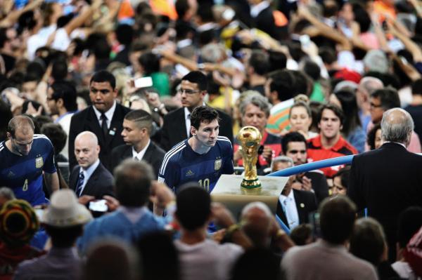 世俱杯对阵恒大前,梅西用粗口诉说在阿根廷受
