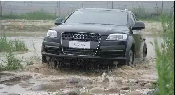 轿车涉水深度排行_原创停产又复产的经典车!最大涉水深度900毫米,就是贵点