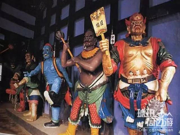 重庆"鬼城"居然这么好耍,你知道吗?