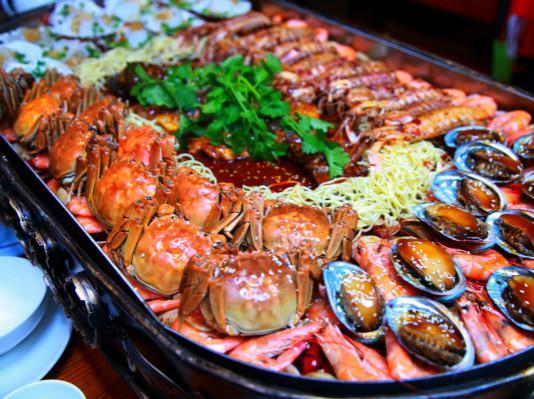 一海鲜_一夜爆红的海鲜餐厅,广州餐饮业震惊了？(2)