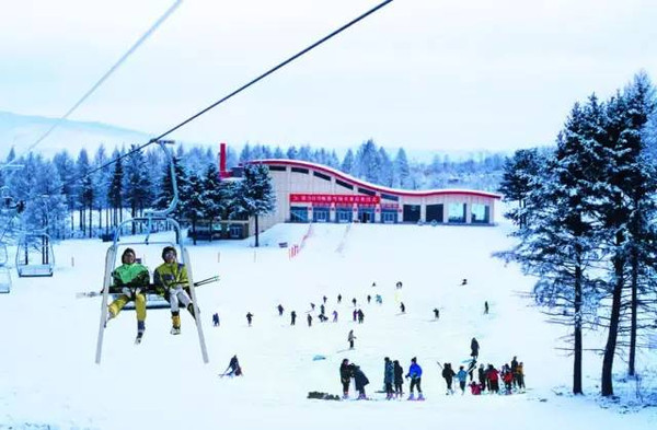 伊春铁力日月峡滑雪场