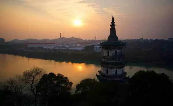 朝阳旭日到永州,必定要去的就是永州八景"朝阳旭日,回龙夕照,萍洲春