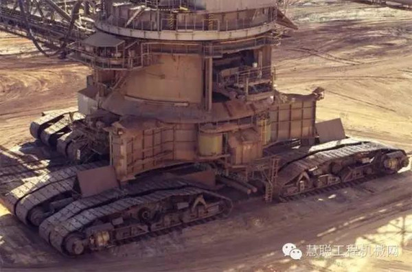 全球最大斗轮挖掘机:4万5千吨重 造价一亿美金