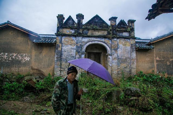 广西上林县鼓鸣寨,神秘的壮族古山寨